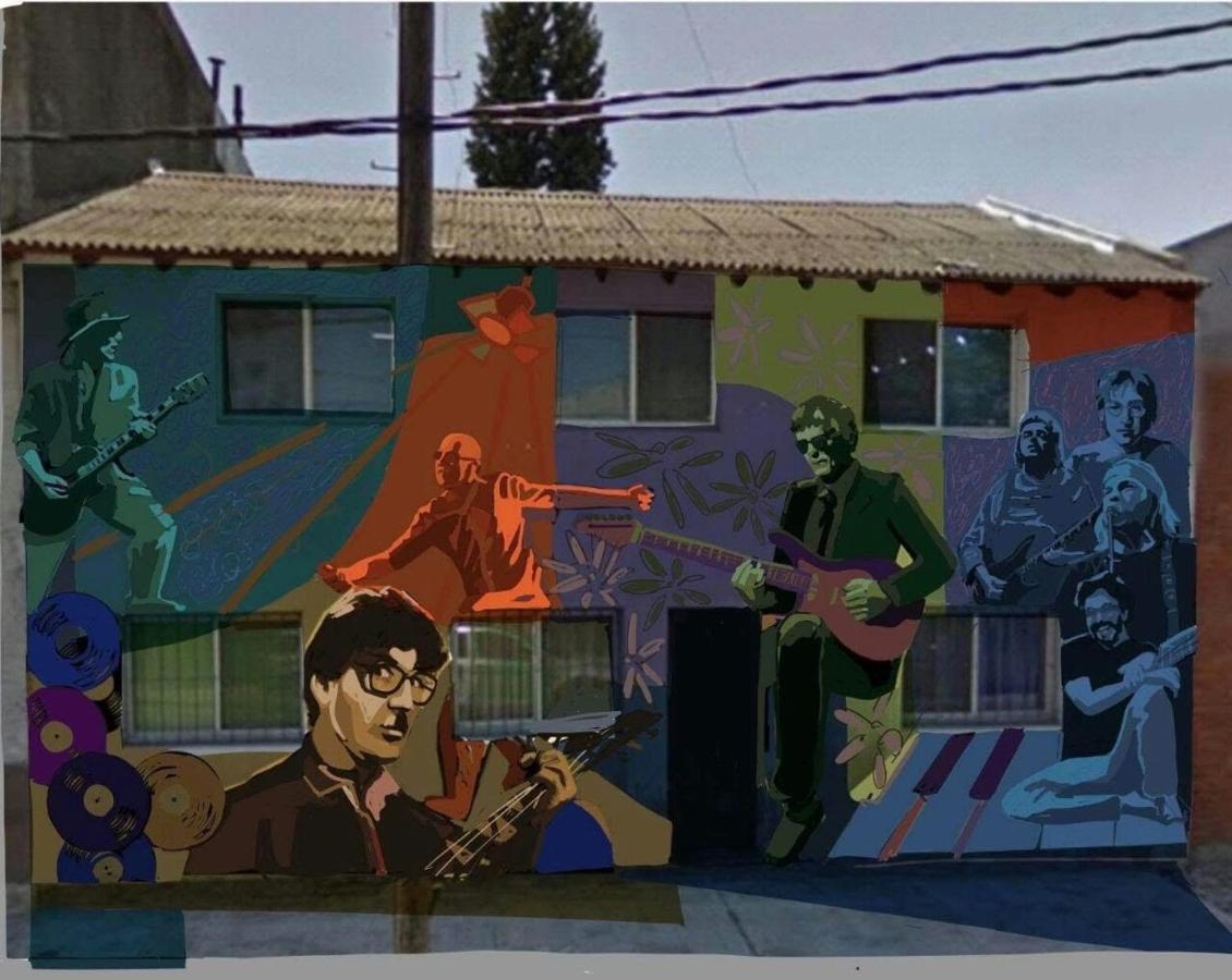 La Casa De Los Murales Avellaneda  Exterior photo