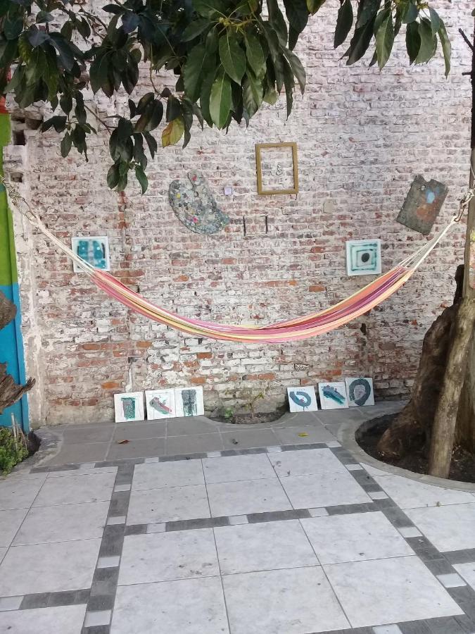 La Casa De Los Murales Avellaneda  Exterior photo