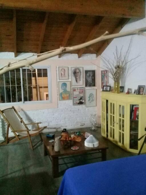 La Casa De Los Murales Avellaneda  Exterior photo